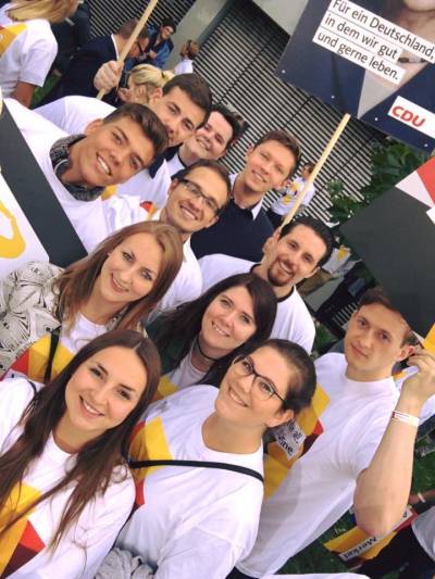 Die JU-TS beim TV-Duell Merkel vs. Schulz